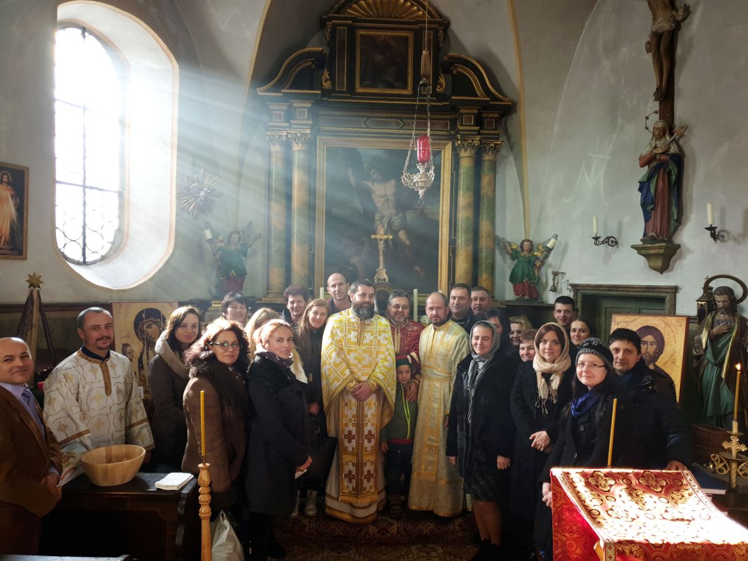Primul hram al parohiei ortodoxe românești din Garmisch Partenkirchen, Germania 4418