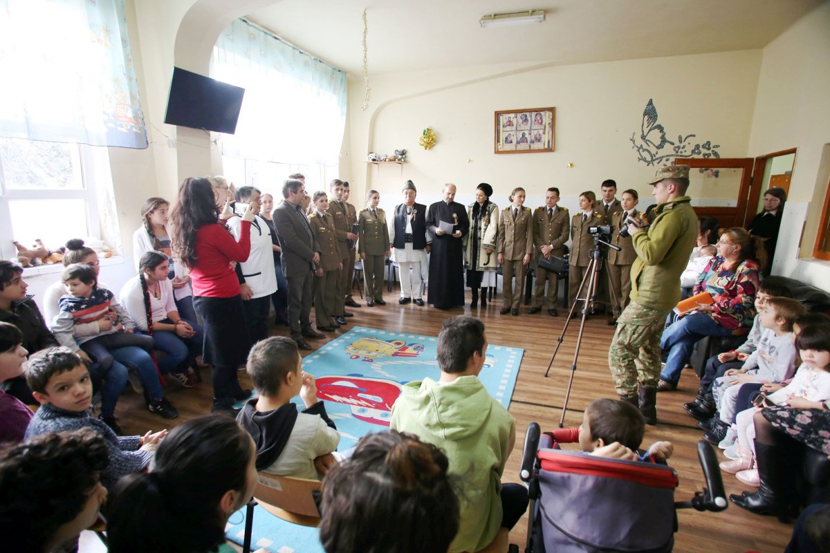 Colindători la Complexul „Prichindelul” și la Centrul „Speranța”, Sibiu 4229