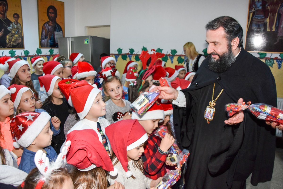 Colind și binecuvântare în Protopopiatul Caransebeș 4083