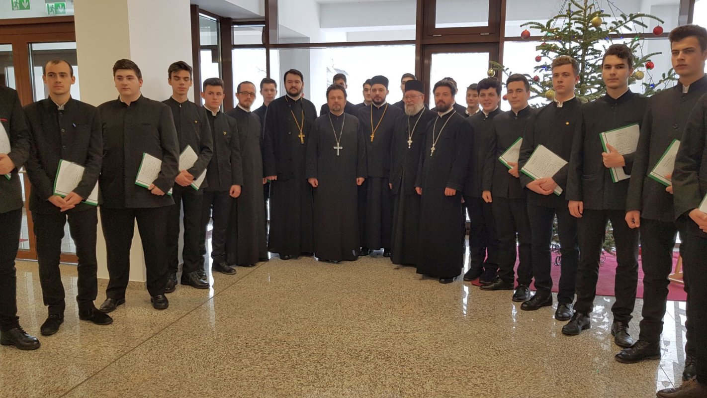 Hramul Seminarului Teologic „Mitropolitul Dosoftei” 4061