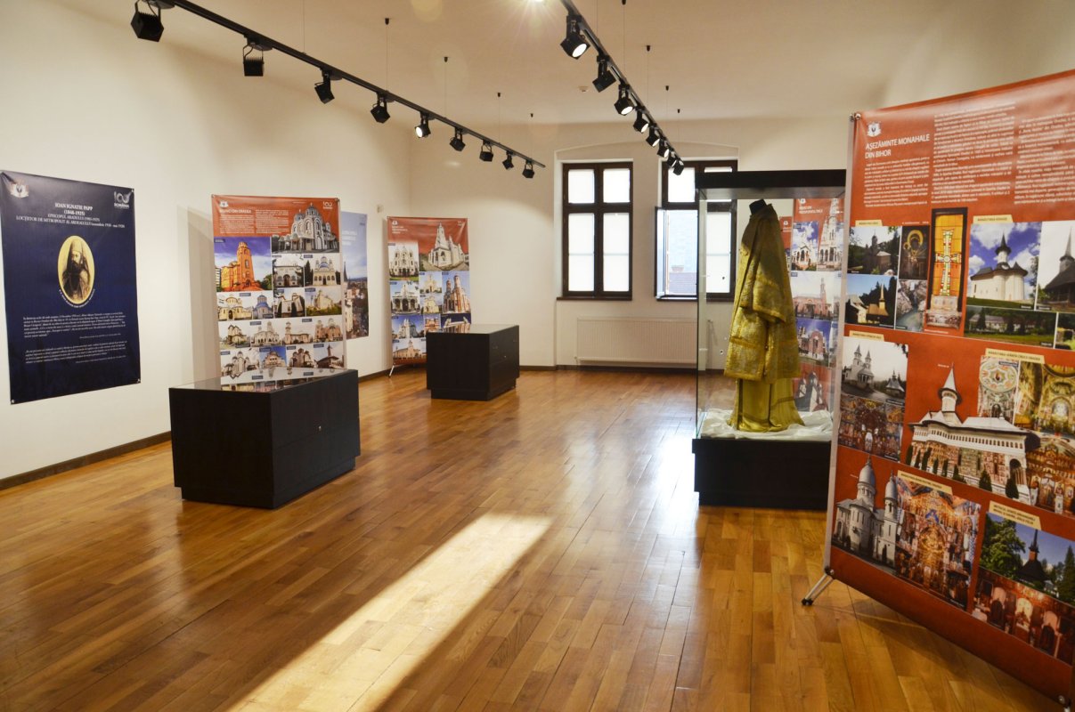 Vernisaj și lansare de carte la Oradea 4069