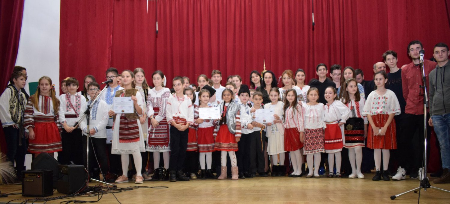 Eveniment festiv în Episcopia Slatinei şi Romanaţilor 4032