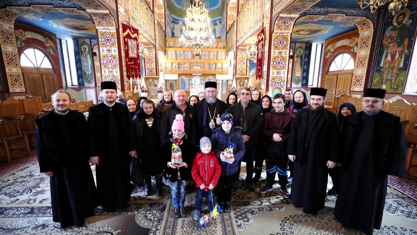 Cinstire pentru doi credincioşi cu vârsta de 100 de ani, din Maramureș și Sătmar 3953