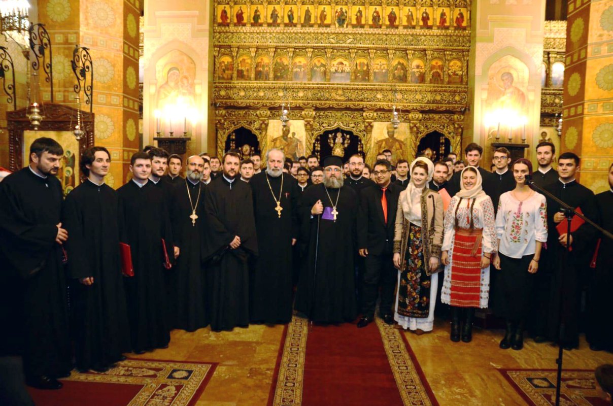 Concertul de colinde „Ziditorul vine”, susţinut de grupul psaltic din Craiova 3959