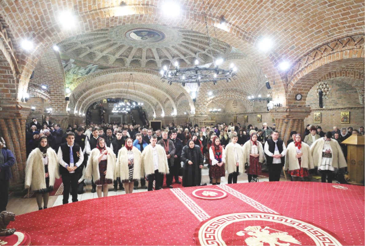 Slujiri arhierești în Duminica a 28-a după Rusalii 3946