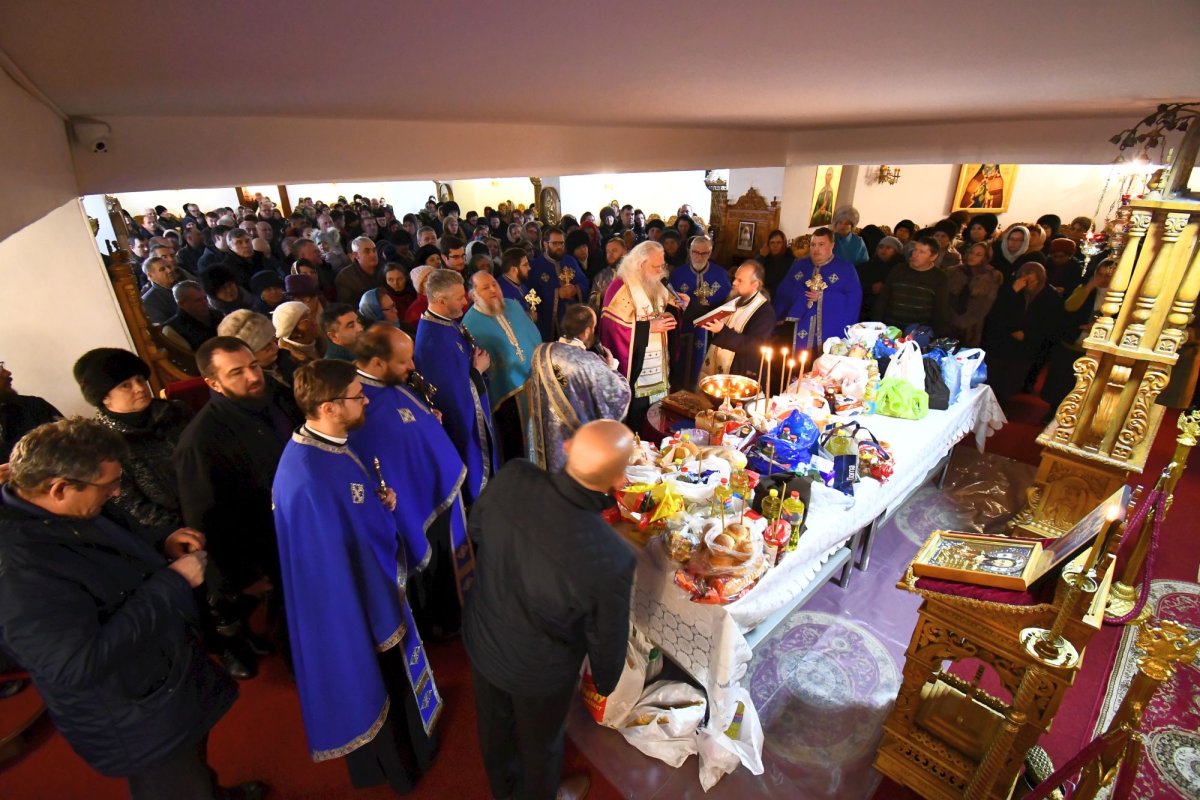 Taina Sfântului Maslu în Dealul Mare şi la Valea Budului 3897