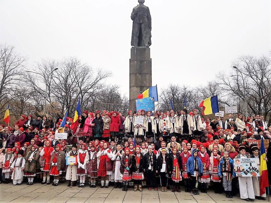 Colindătorii, păstrători ai tradițiilor, prin concerte și festivaluri 3795