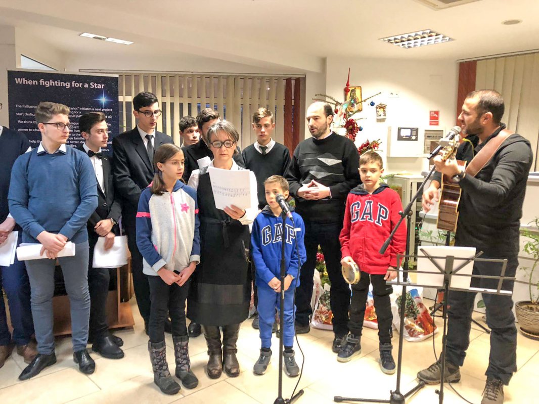 Colindători la Centrul „Sfântul Nectarie” din București 3703