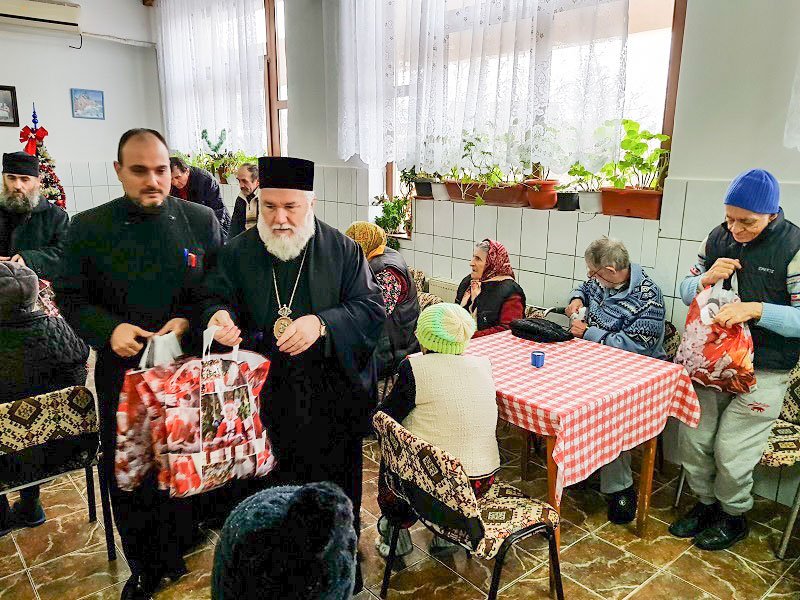 Daruri pentru vârstnicii din Tulcea 3712