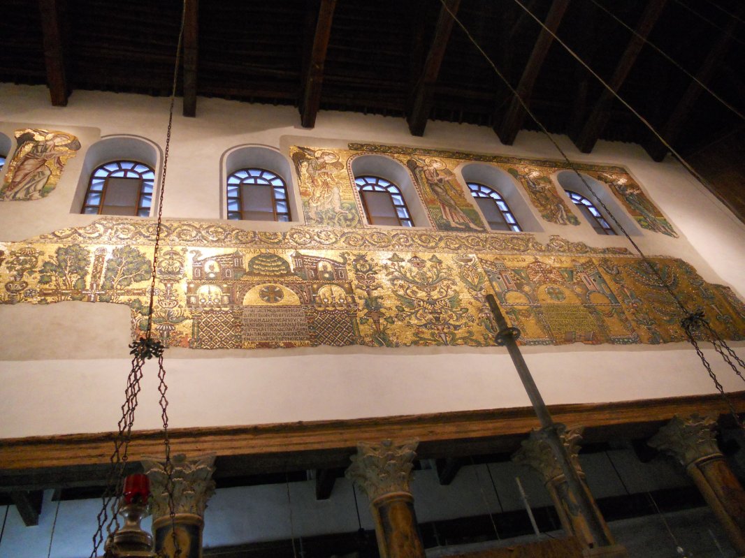 Mărturisire de credinţă în peștera din Betleem 3660