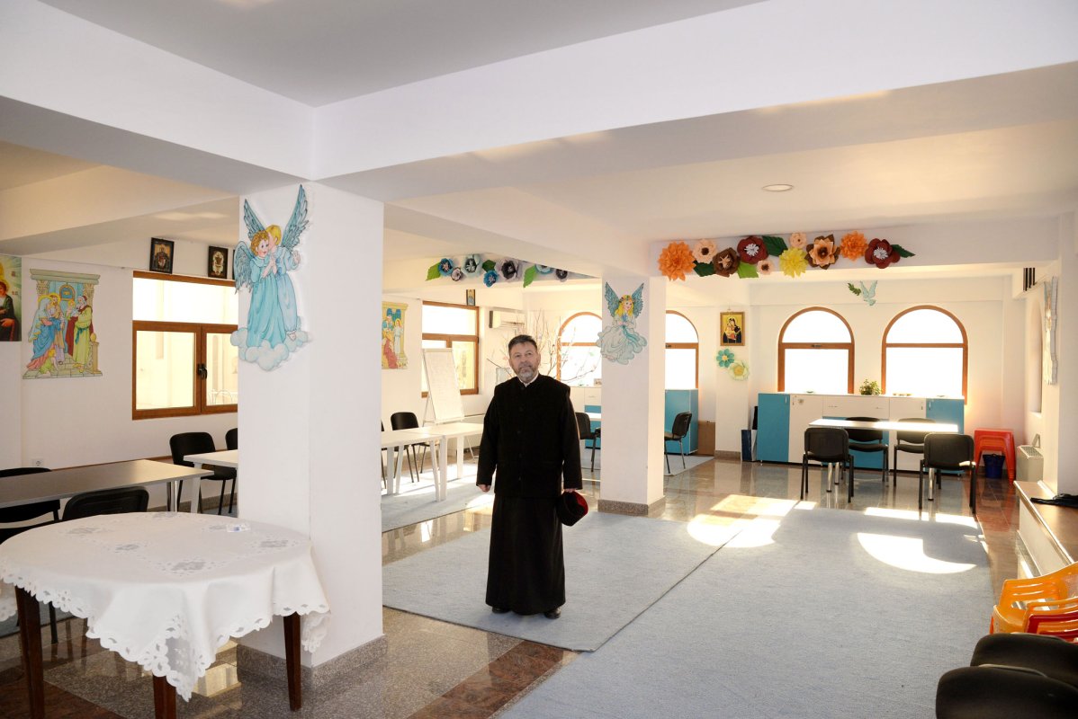 Rădăcinile milei țin Catedrala din Brăila 3676