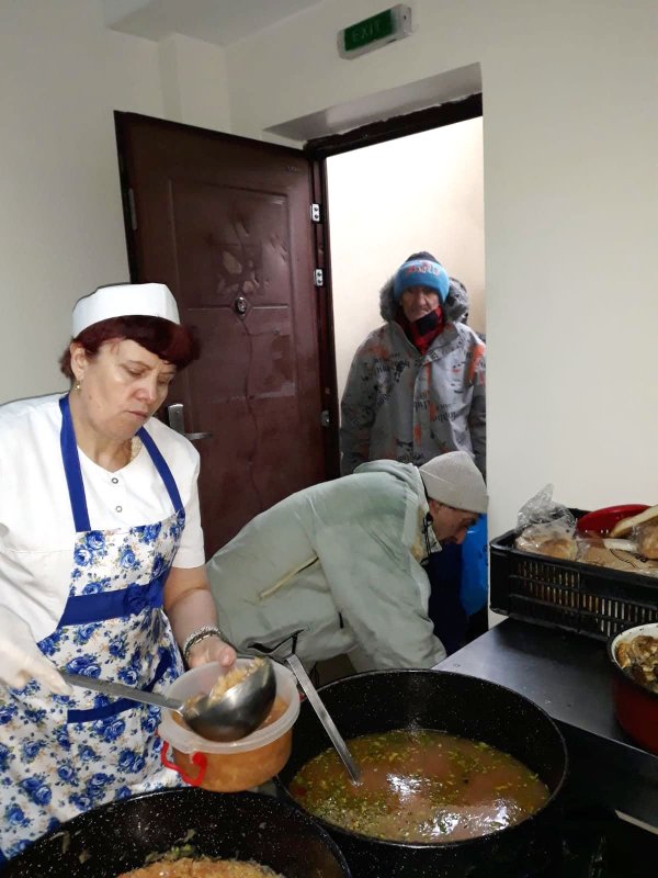 Rădăcinile milei țin Catedrala din Brăila 3681