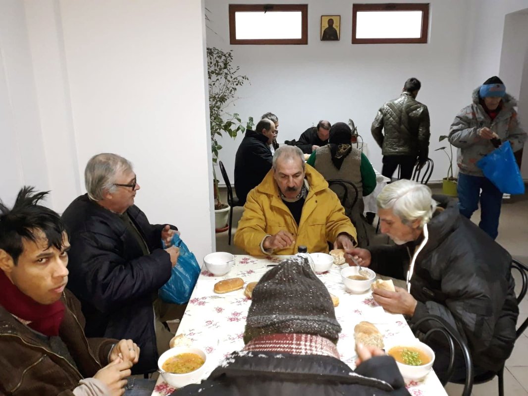 Rădăcinile milei țin Catedrala din Brăila 3682