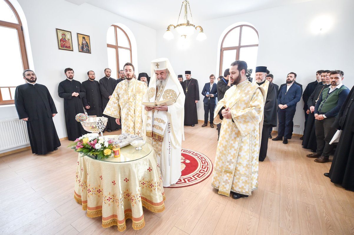 Sfinţirea sediului administrativ al Eparhiei Bucureştilor 3631