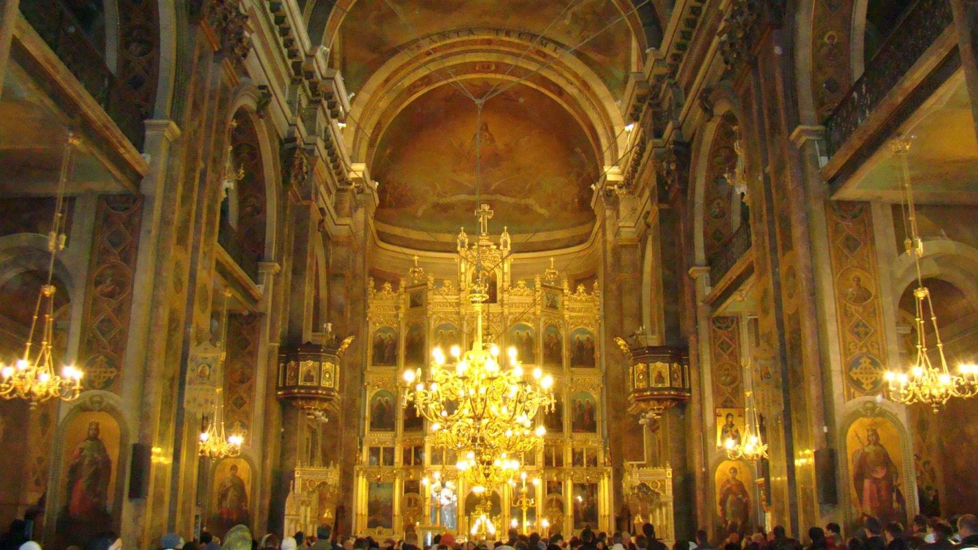 Slujiri arhiereşti în Mitropolia Moldovei şi Bucovinei 3557