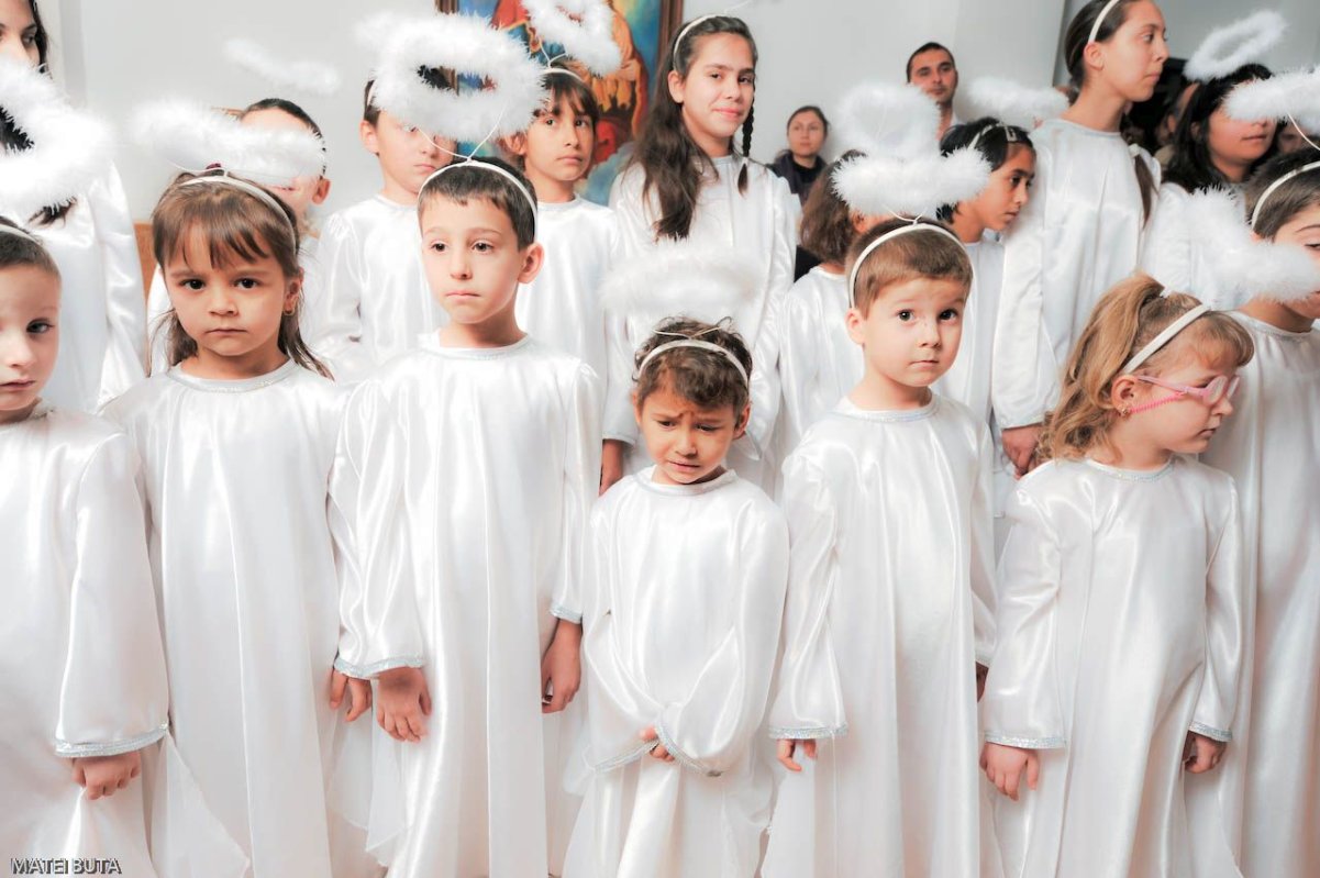 Permanentul Crăciun al copiilor „mamei Mia” 3751