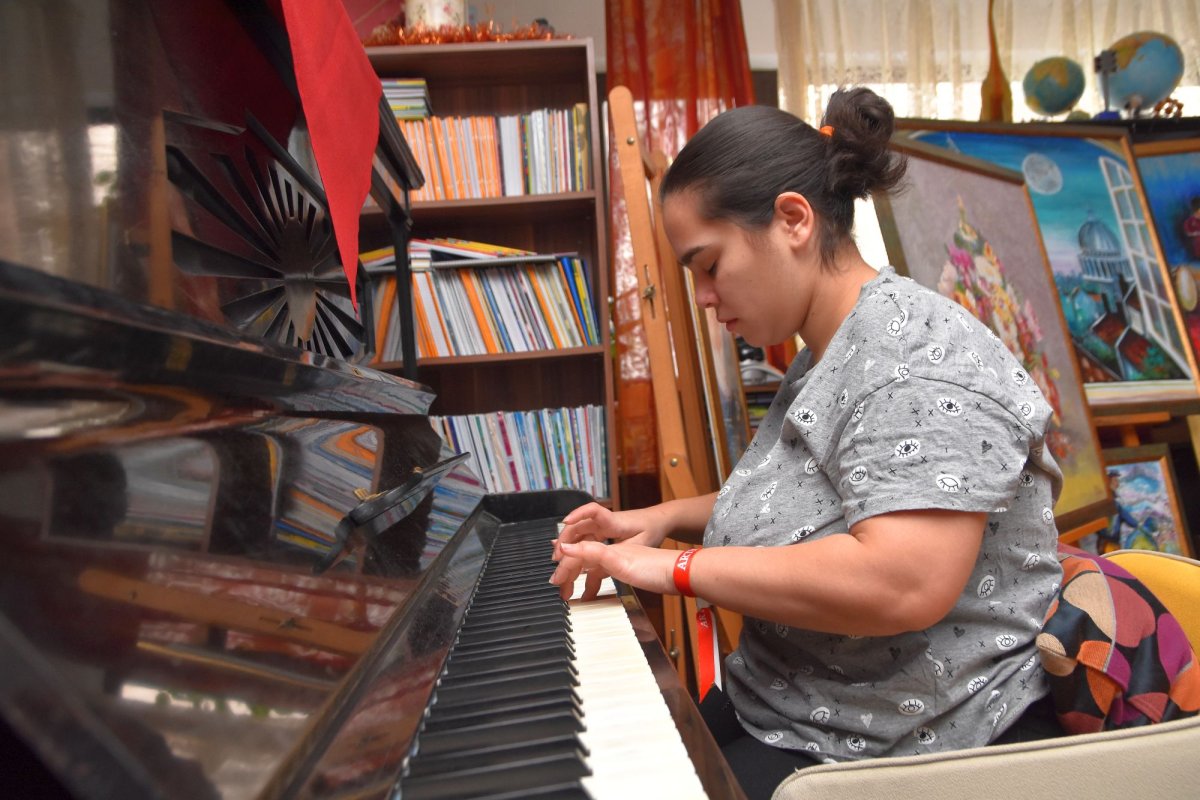 Permanentul Crăciun al copiilor „mamei Mia” 3753