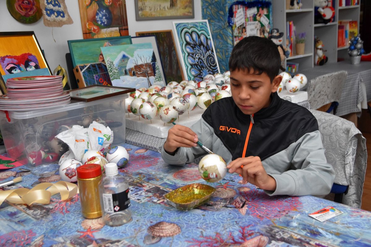 Permanentul Crăciun al copiilor „mamei Mia” 3754