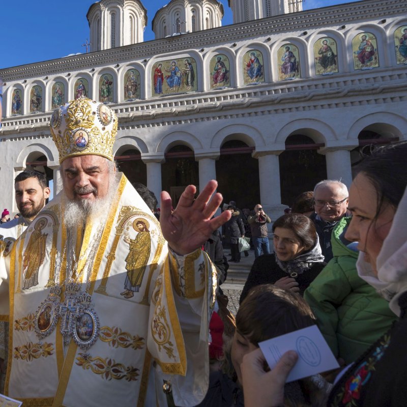 Nașterea Domnului, taina iubirii smerite şi atotputernice 3539