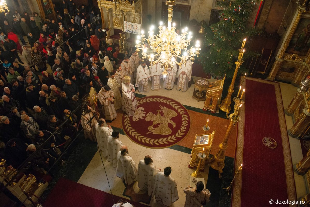 „Să trăim aceste zile binecuvântate întru lumina cea neînserată” 3515