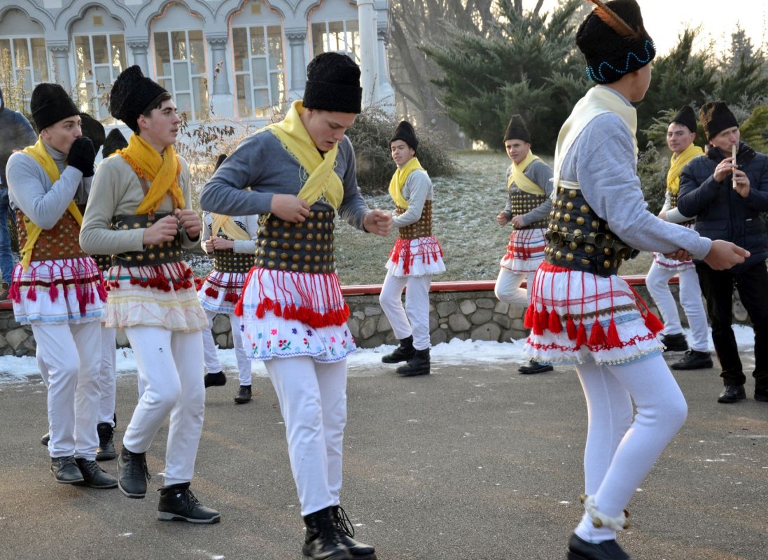 Datini la sfârșit de an în estul României 3502
