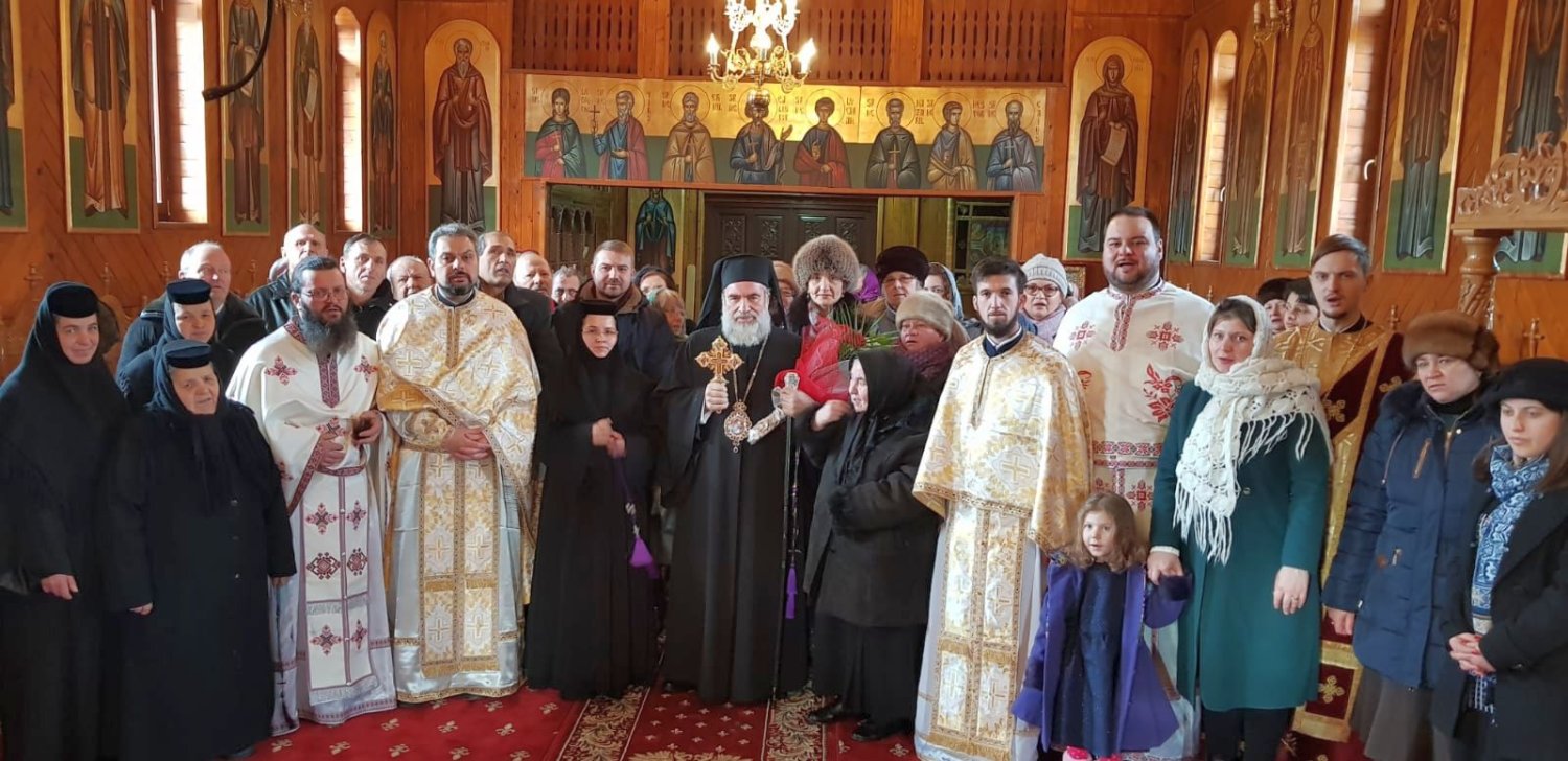 Slujbe arhiereşti în zilele de Crăciun, în Arhiepiscopia Romanului şi Bacăului şi în Episcopia Huşilor 3467