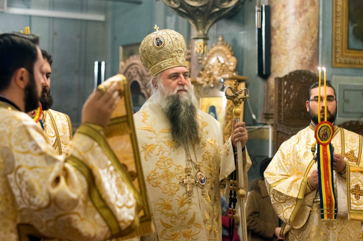 Slujbe şi binecuvântări la început de an în Oltenia 3396