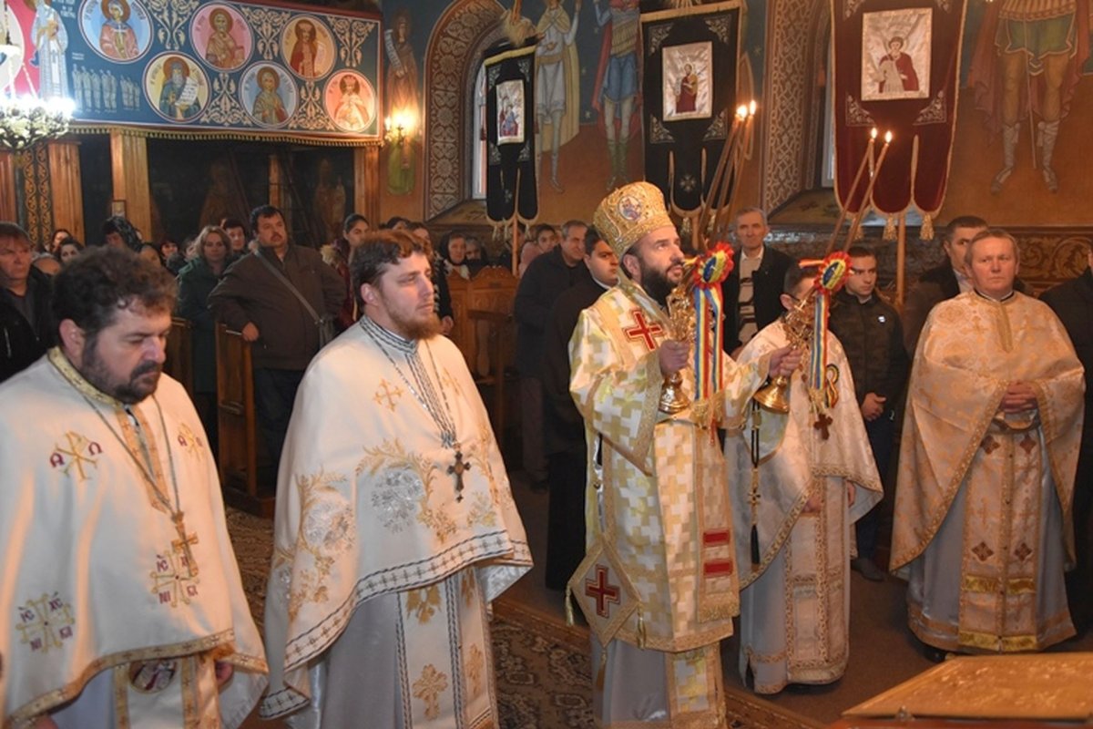 Slujiri arhierești  în Mitropolia Banatului 3391