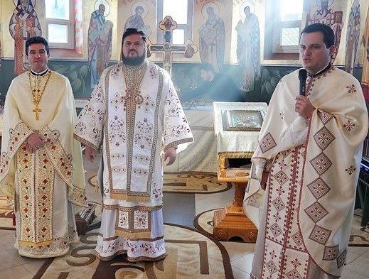 Slujiri arhierești la praznicul Tăierii-împrejur a Mântuitorului și de Sfântul Vasile cel Mare 3383