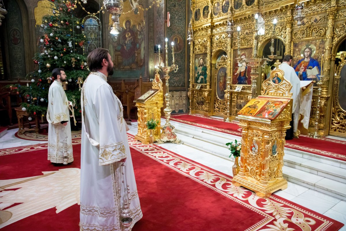 Timpul mântuirii înseamnă timpul comuniunii omului trecător cu Dumnezeu Cel veşnic 3403