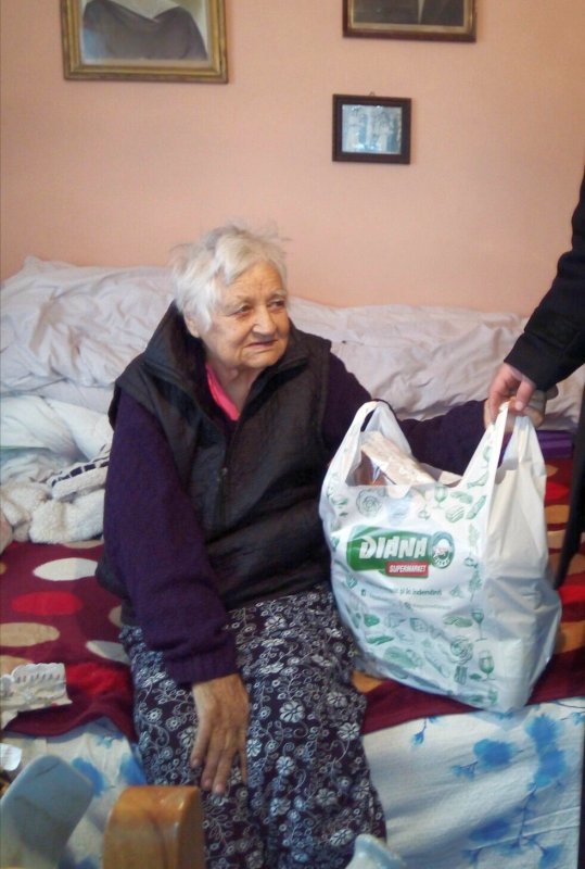 Activităţi social-filantropice în Arhiepiscopia Râmnicului 3308