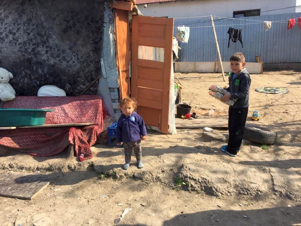 Grijă pentru nevoiaşi la „Sfântul Nicolae”-Pantelimon 3337