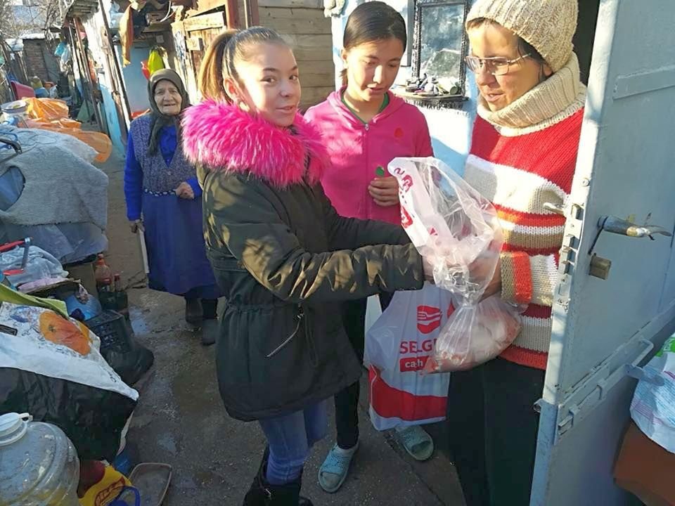 Grijă pentru nevoiaşi la „Sfântul Nicolae”-Pantelimon 3339