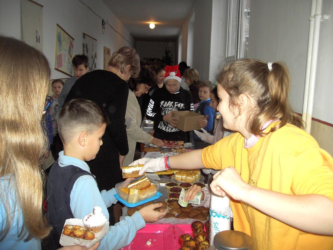 Proiecte filantropice la Liceul Ortodox „Episcop Roman Ciorogariu” 3289