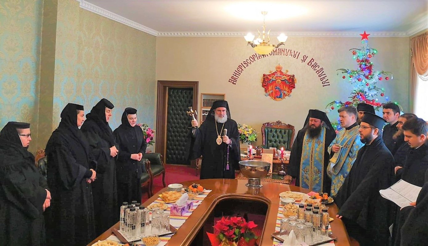 Ajunul Bobotezei la Catedrala Arhiepiscopală din Roman 3152