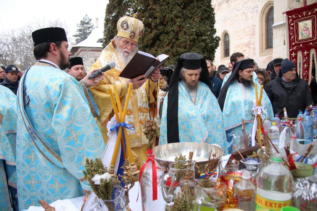 Sfinţirea cea mare a apei în Bucovina 3061