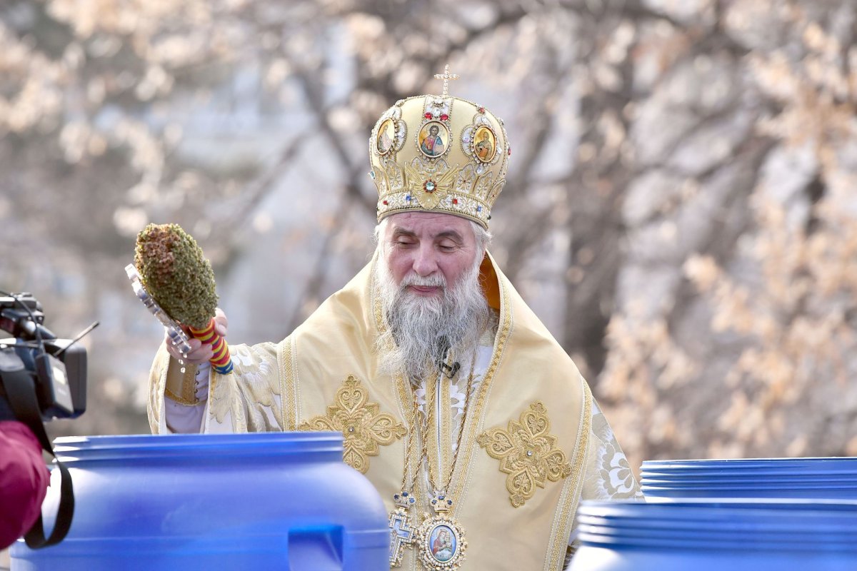 Slujbe arhiereşti  la Craiova şi Severin 3078