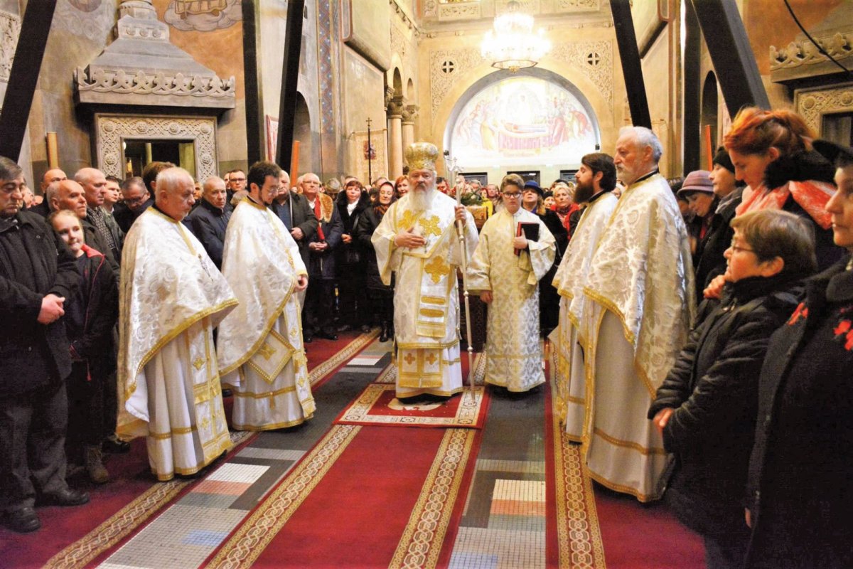 Slujiri arhierești la praznicul Botezului Domnului 3085
