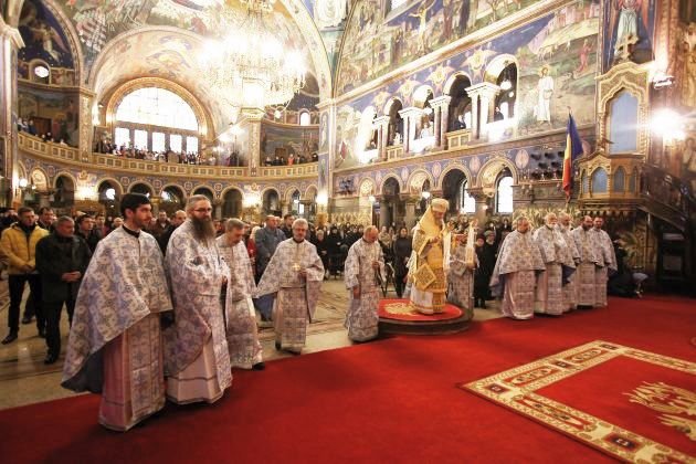 Slujiri arhierești la praznicul Botezului Domnului 3086