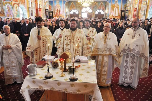 Slujiri arhierești la praznicul Botezului Domnului 3093