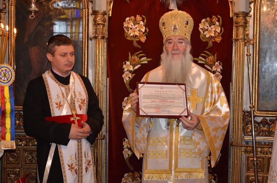 Biserica Grecescu în veşmânt de praznic 2992