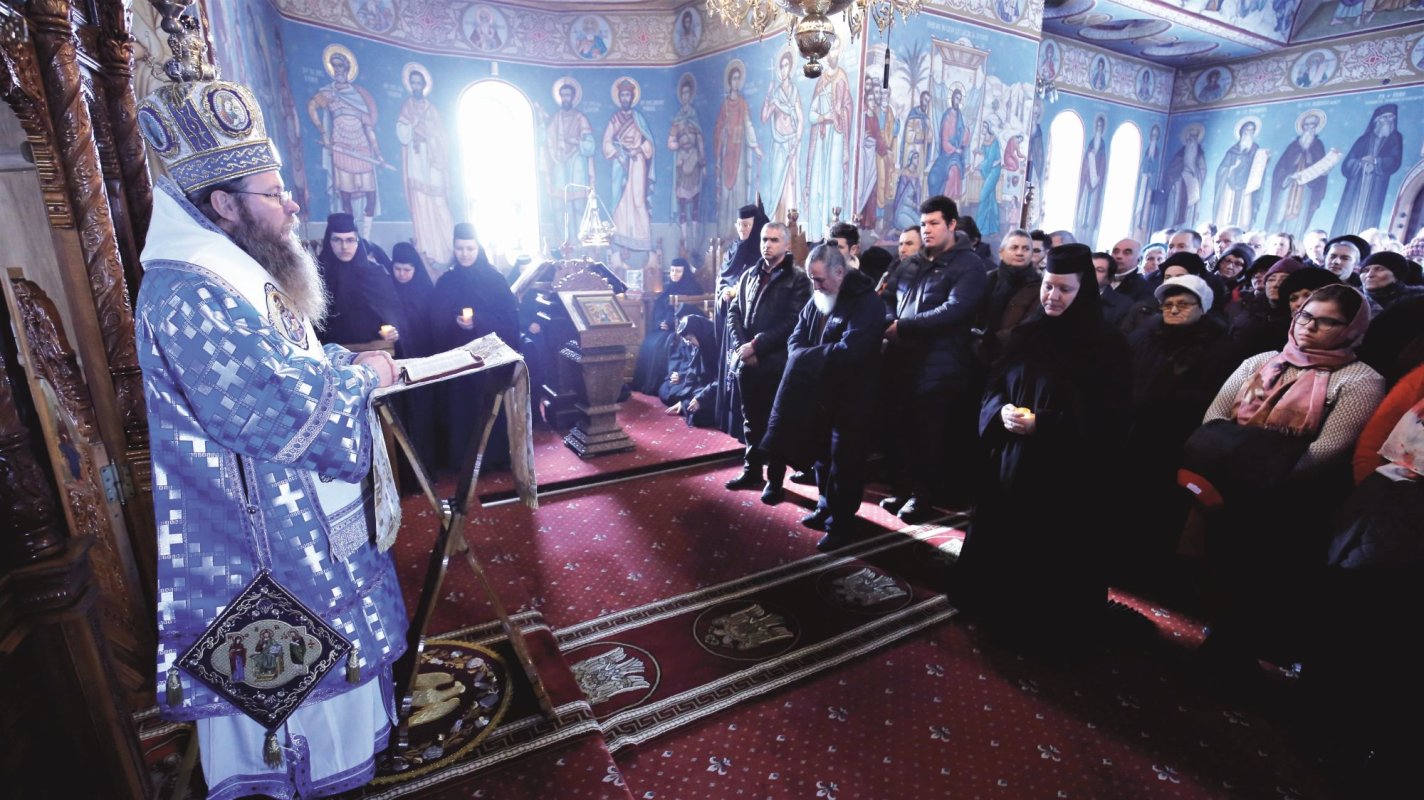 Slujiri arhierești la Soborul Sfântului Prooroc Ioan Botezătorul 3000
