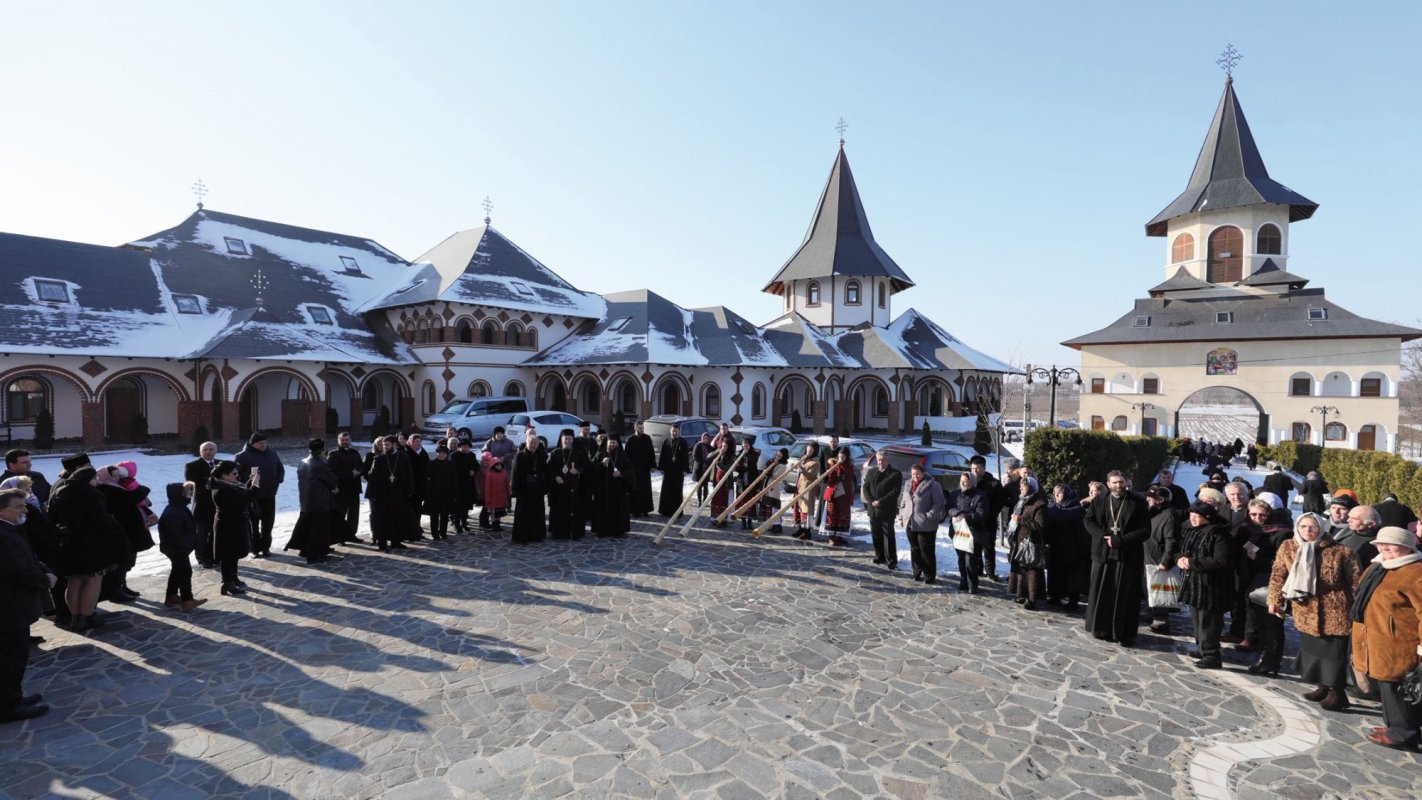 Slujiri arhierești la Soborul Sfântului Prooroc Ioan Botezătorul 3007