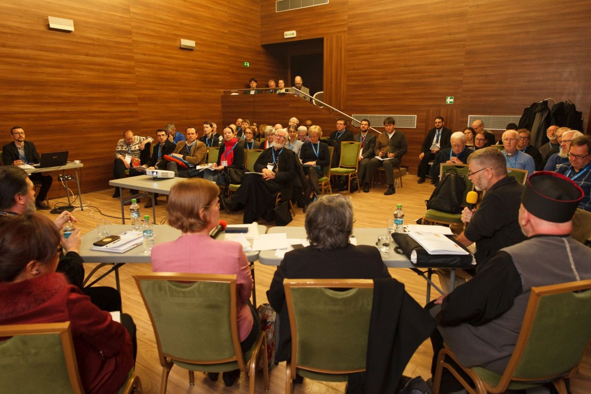 Au început lucrările Conferinţei Internaţionale IOTA 2863