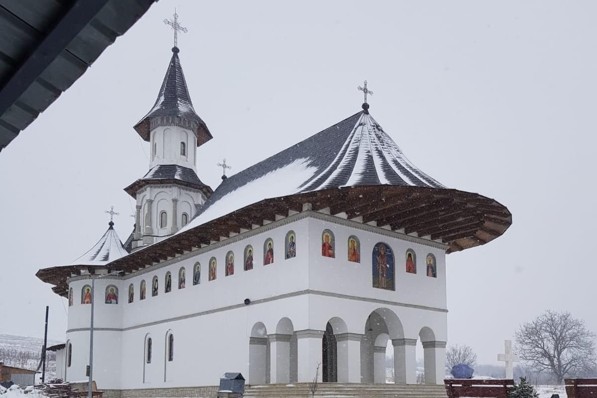 Sfântul Cuvios Antipa serbat în Eparhia Romanului şi Bacăului 2857