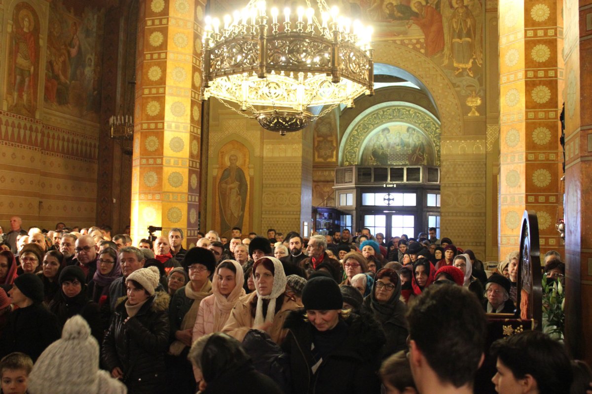 Bucurii sfinte la Craiova şi Râmnic 2728