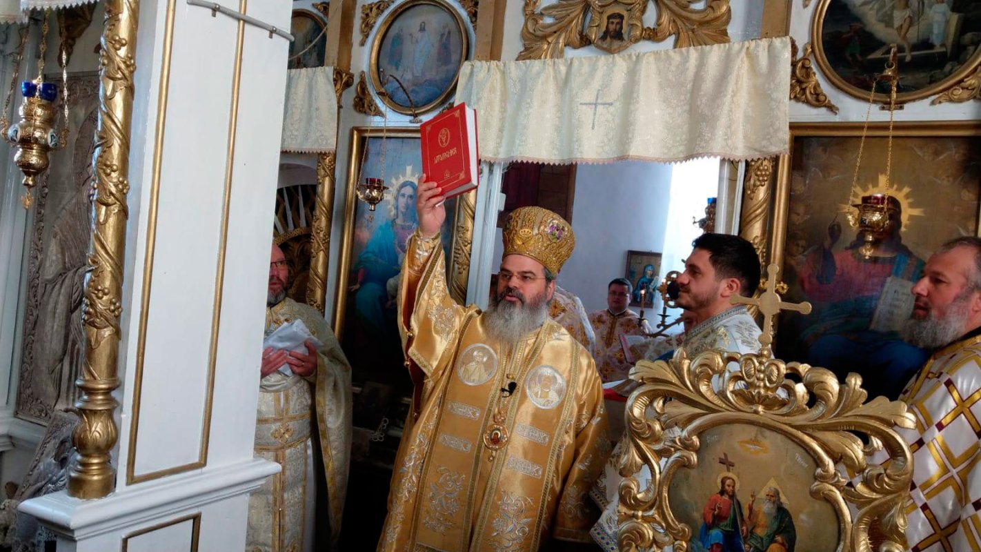 Liturghie arhierească în Parohia Zăpodeni de Sus 2665