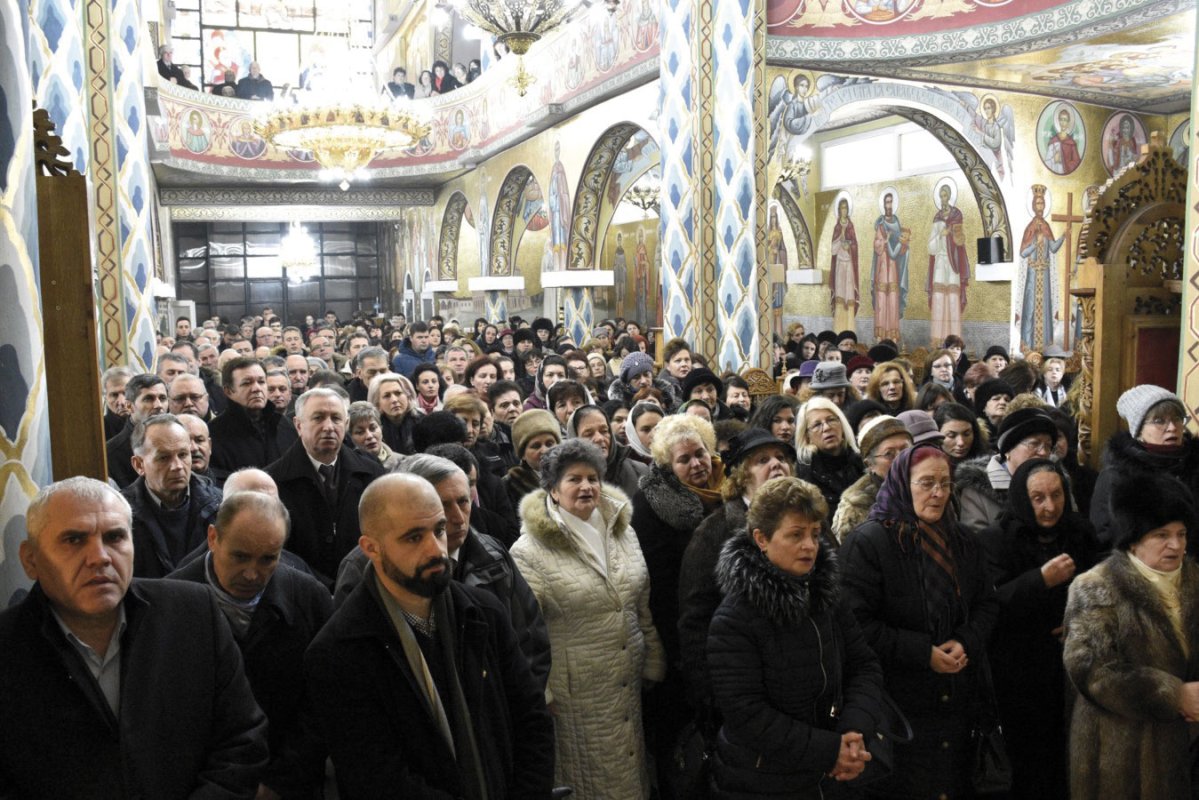 Slujiri arhierești în Duminica după Botezul Domnului 2725