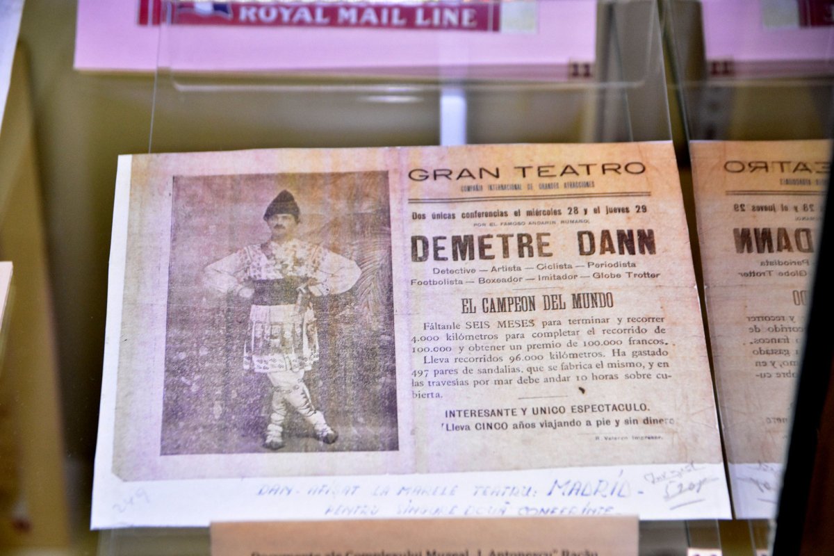 Călătorie în jurul lumii în opinci 2375