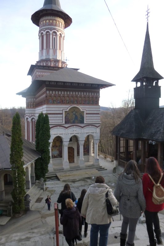 Dimensiunea religioasă îmbinată cu tradiția 2404